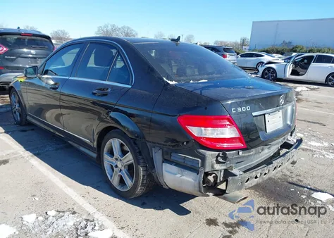2011 Mercedes-Benz C 300 Sport 4Matic из США, поврежденный, VIN WDDGF8BB3BR135679